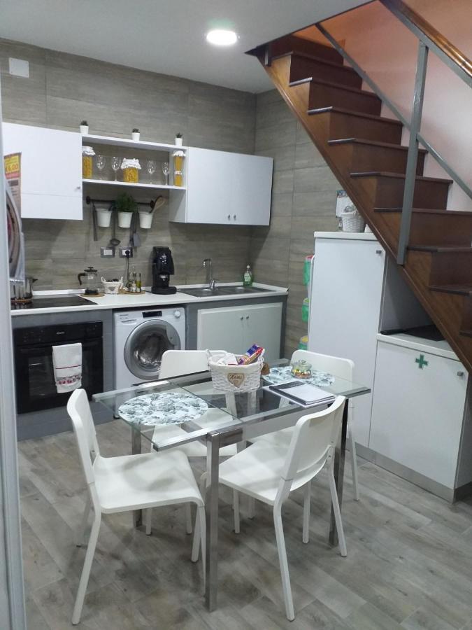 Sasy Jr House Via San Mattia 72 Apartment Napoli Exterior foto